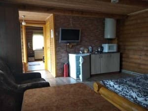 Бойківський двір. Номер Покращений тримісний (3+3) з окремим входом двокімнатний № 21