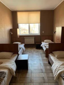 Отели . Гостиница Место в общем 4-местном номере . 