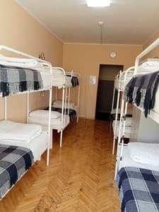 Искра. Номер Место в общем 8-местном номере 