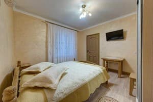 Hotels . Hotel Cottage 6-bed room Chetirehmesniy nomer. 