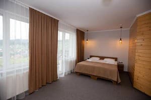 Готелі . Готель Люкс 4-місний . 