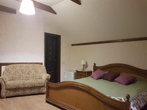 Zelena Sadiba. Room Standard Double with a king-size bed and a balcony