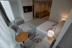 Отели . Гостиница Семейный двухместный Люкс с кроватью размера «king-size». 