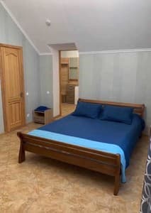 Готелі . Готель Покращений двомісний Стандарт №8. 