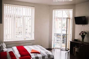 one-room apartment, on the street Chornovola, 14. Room Apartament Double 3rd floor