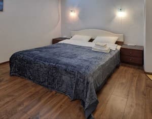 Готелі . Готель Апартаменти тримісний Шептицького, 1-а. 