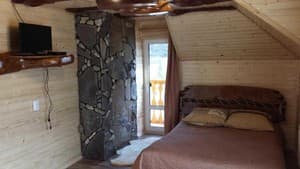 Отели . Гостиница Коттедж 6-местный с 2 спальнями и балконом. 