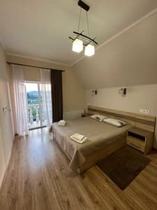 Готелі . Готель Люкс 4-місний двокімнатний. 