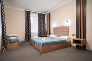 RIVER SIDE. Room Standard Triple 