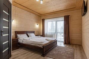 Отели . Гостиница Люкс 4-местный двухкомнатный. 