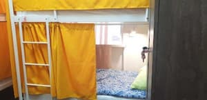 Отели . Гостиница Место в общем 6-местном номере . 