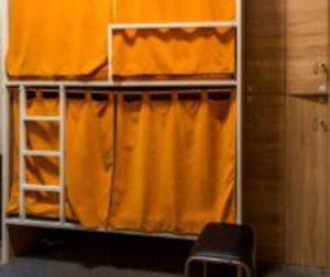 Готелі . Готель Місце у загальному 10-місному номері 3 ярус. 