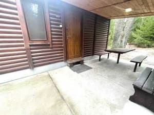 Готелі . Готель Котедж двомісний 27. 