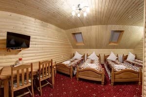 Hotels . Hotel Standard Quadruple mansard. 