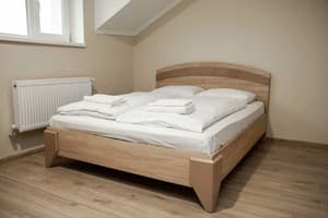 Готелі . Готель Сімейний 5-місний двокімнатний. 