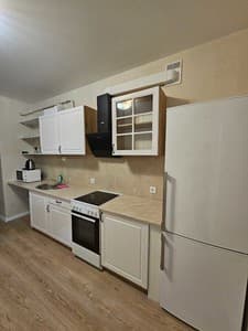 Готелі . Готель Апартаменти 4-місний Привокзальна 10Д . 