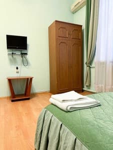 Готелі . Готель Стандарт двомісний №102. 