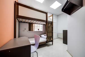 Отели . Гостиница Улучшенный двухместный с двухъярусной кроватью. 