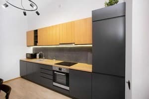 Old City FORUM Apartments. Номер Люкс трехместный с балконом