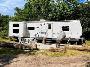Orelsky yard. Room Standard Triple A house on wheels