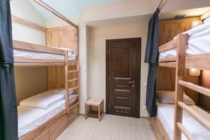Dream Hostel Lviv. Room Standard Quadruple with private bathroom