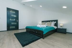 Готелі . Готель Апартаменти 12-місний дворівневі. 