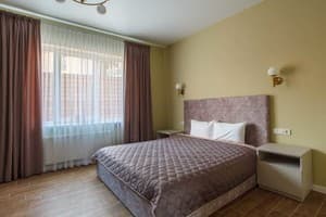 Отели . Гостиница Коттедж 6-местный Хрустальная тишина. 