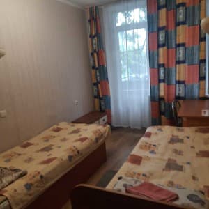 Отели . Гостиница Место в общем двухместном номере . 