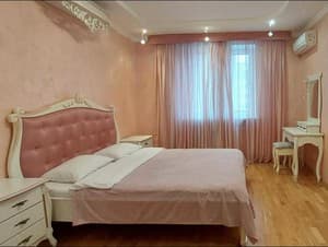 Луцк сутки Гончара . Номер Апартаменты 4-местный 
