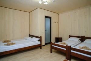 Готелі . Готель Стандарт 4-місний . 