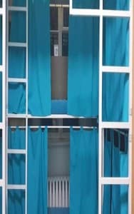 Готелі . Готель Місце у чоловічому 10-місному номері 3 ярус. 