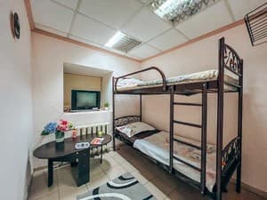 Готелі . Готель Економ двомісний з двуярусним ліжком Номер 1.4. 