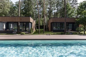 Готелі . Готель Сімейний 4-місний приватний коттедж. 