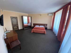 Отели . Гостиница Улучшенный двухместный с кроватью размера «king-size». 