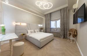 Готелі . Готель Апартаменти 7-місний . 