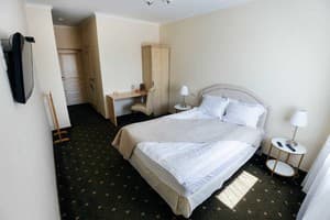 Готелі . Готель Стандарт двомісний . 