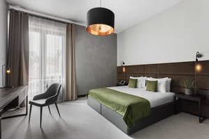 Brik Hotel. Номер Стандарт двомісний DBL/TWIN з балконом