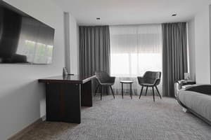 Makis Hotel SPA. Номер Люкс трехместный трехкомнатный