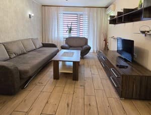 Готелі . Готель Апартаменти 4-місний трикімнатні. 