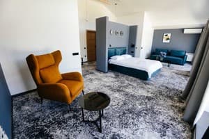 Готелі . Готель Люкс двомісний Молодіжний (2+2). 