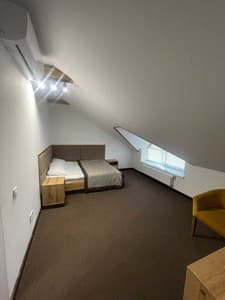 Готелі . Готель Стандарт 4-місний . 