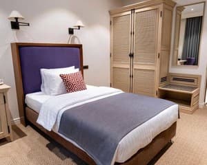 Hotels . Hotel Standard Single for persons with reduced mobility. 