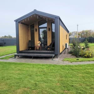 Готелі . Готель Котедж 4-місний Ukrhata. 