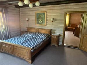 Готелі . Готель Напівлюкс тримісний №5 двокімнатний з каміном. 