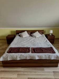 Готелі . Готель Апартаменти 5-місний . 