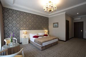 De Volan. Номер Люкс  