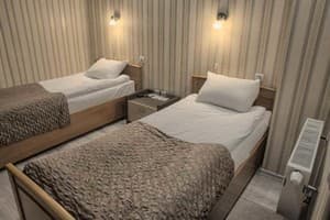 Готелі . Готель Економ двомісний без вікон. 