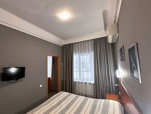 Отели . Гостиница Полулюкс 4-местный Сімейний. 