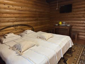 Готелі . Готель Люкс двомісний #2. 