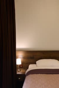 Готелі . Готель Стандарт двомісний з балконом (корпус Колиба). 